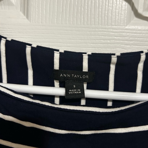 NWOT Ann Taylor Women’s Black White Striped Blouse Top Sz. Small - Picture 3 of 5